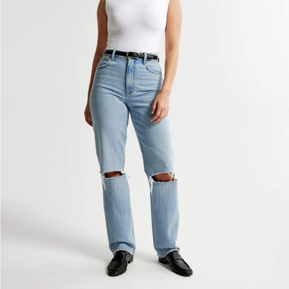 The ‘90s straight ultra high rise jeans
